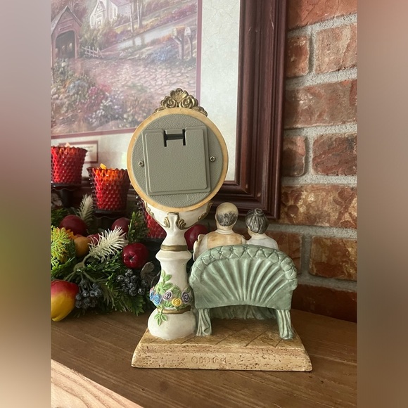 Vintage Crosa Quartz Grandma & Grandpa Heavy Mantel Clock - Picture 5 of 7